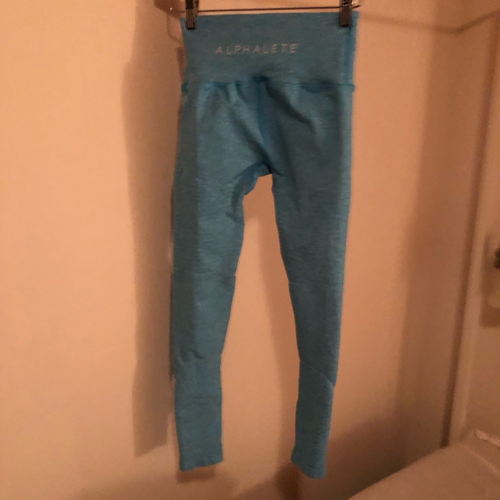 Sz M Alphalete Blue Leggings - Comfort Stretch Bottoms Like new